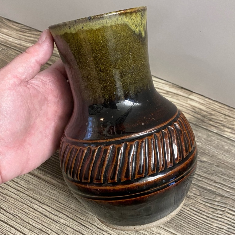 Glazed pottery vase in brown and mossy green - Picture 2 of 15